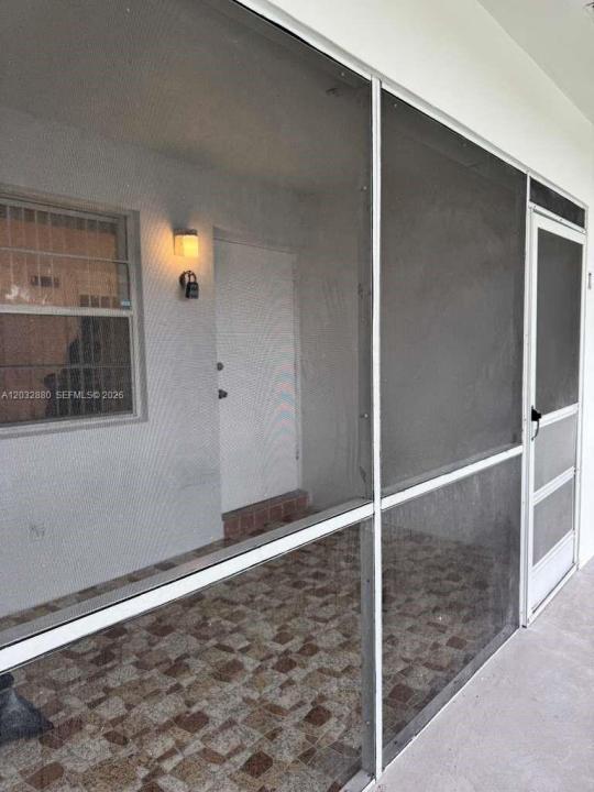 705 NE 2nd St 11, Hallandale Beach, Floride 33009, États-Unis