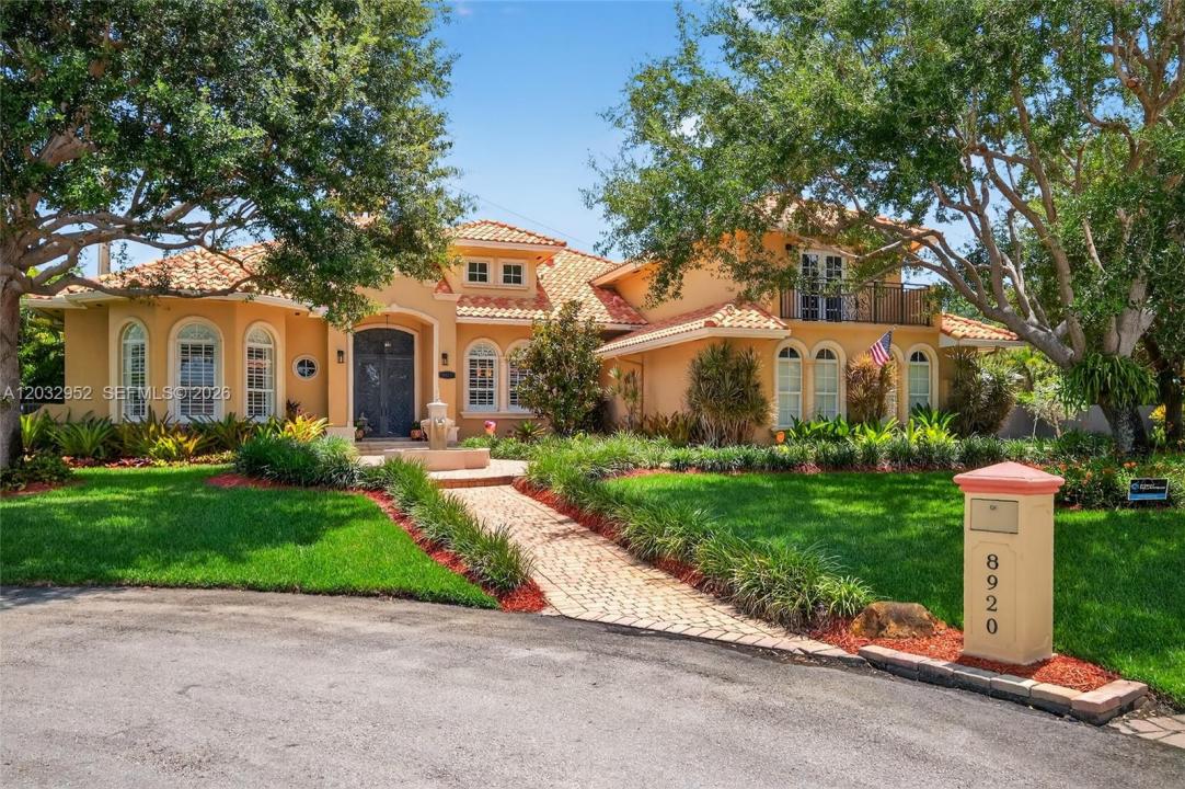 8920 SW 162nd Ter, Palmetto Bay, Florida 33157