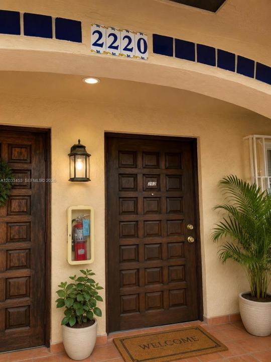 2220 W 74th St 201-16, Hialeah, Floride 33016, États-Unis