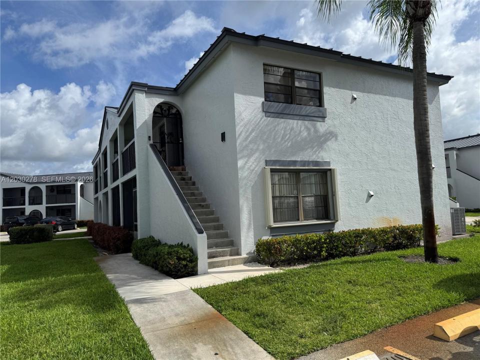18250 Mediterranean Blvd 1502, Hialeah, Florida 33015, Stati Uniti
