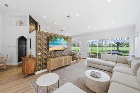 8141 Sandpiper Way, West Palm Beach, Florida 33412