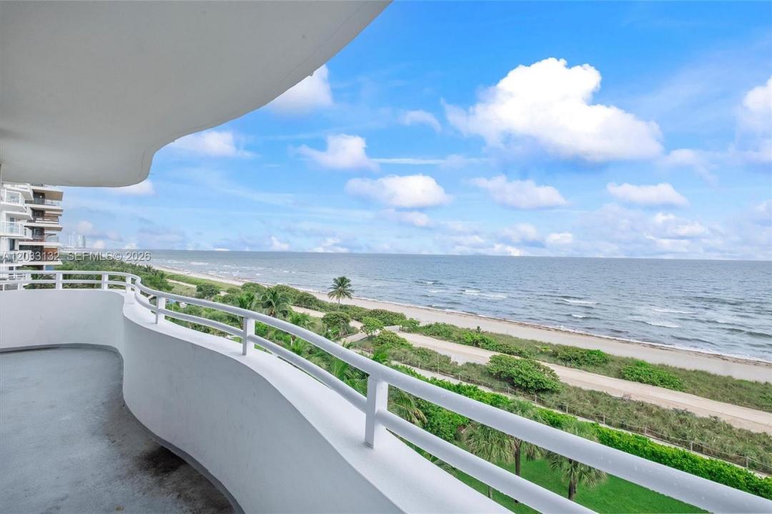 8911 Collins Ave 605, Surfside, Florida 33154, Amerika Birleşik Devletleri