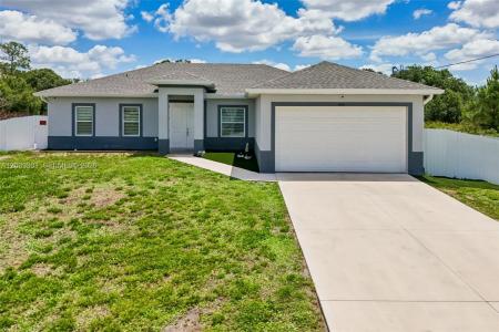 910 Richmond Ave N, Lehigh Acres, פלורידה 33972, ארצות הברית של אמריקה