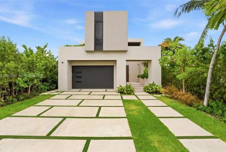 1050 Stillwater Dr, Miami Beach, Florida 33141, USA