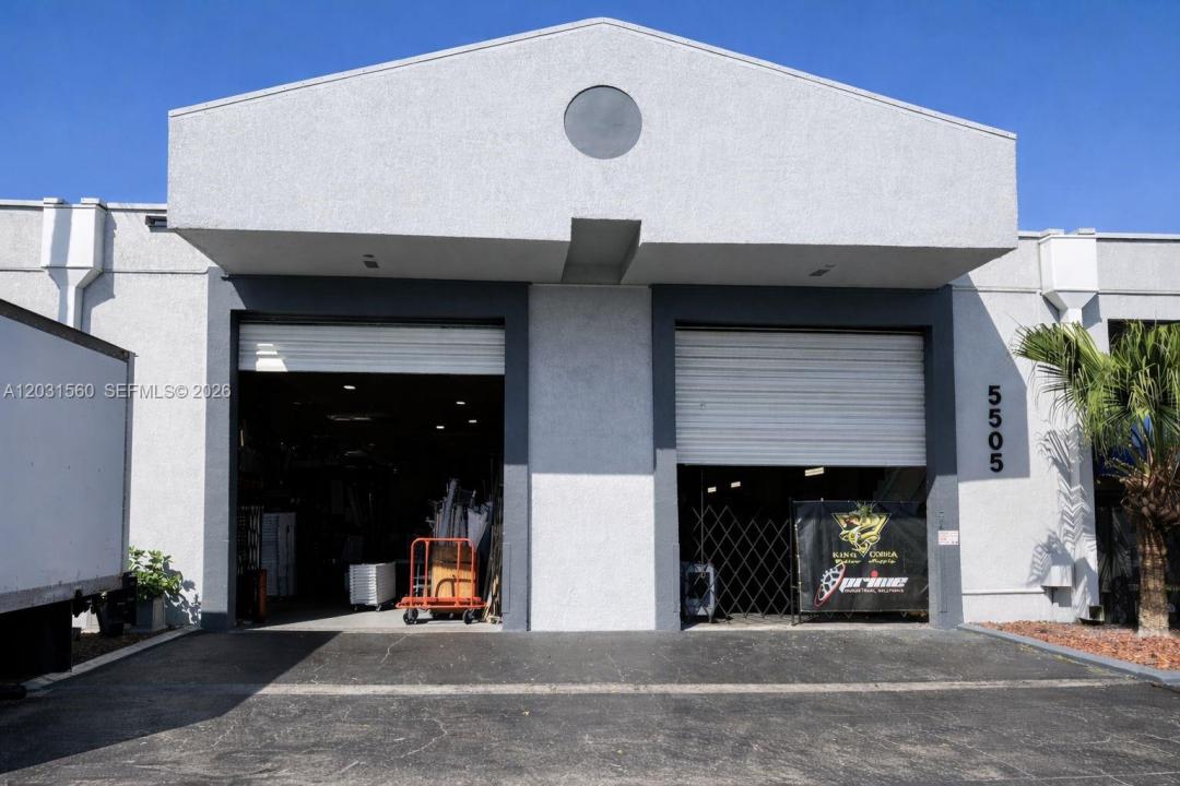 5501 NW 74th Ave 5501, Miami, Florida 33166, USA
