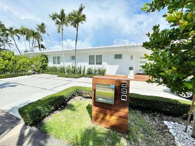290 E Shore Dr E 290, Miami, Florida 33133, USA