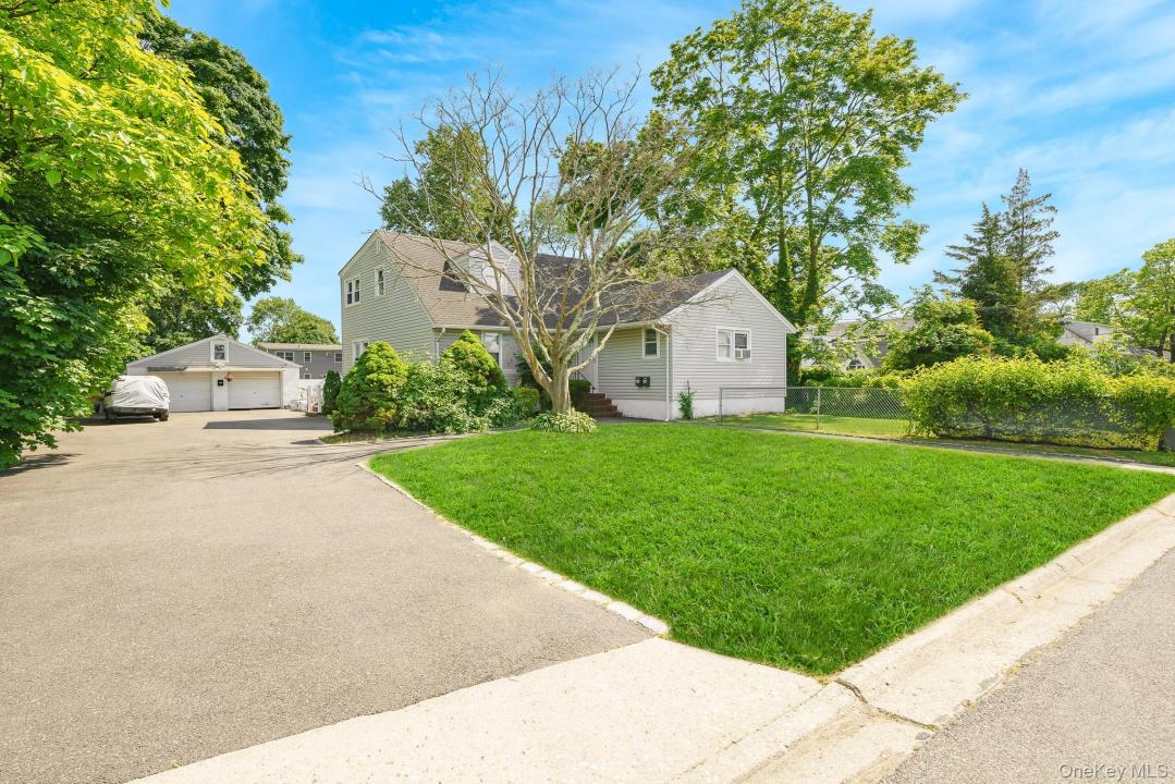 733 14th Street, West Babylon, New York 11704, États-Unis