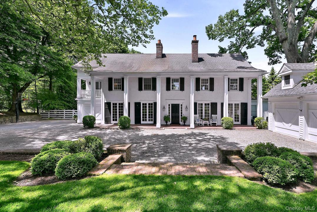 40 Algonquin Drive, New Castle, New York 10514, USA