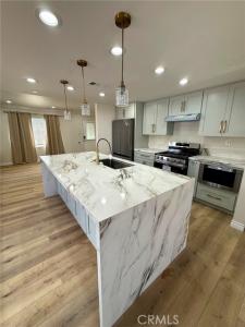 N Vernon, Azusa, California 91702, Stati Uniti