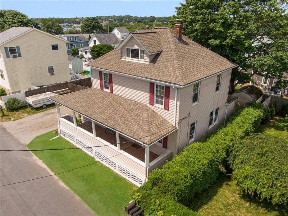60 Cottage Avenue, Portsmouth, Rhode Island 02871, USA