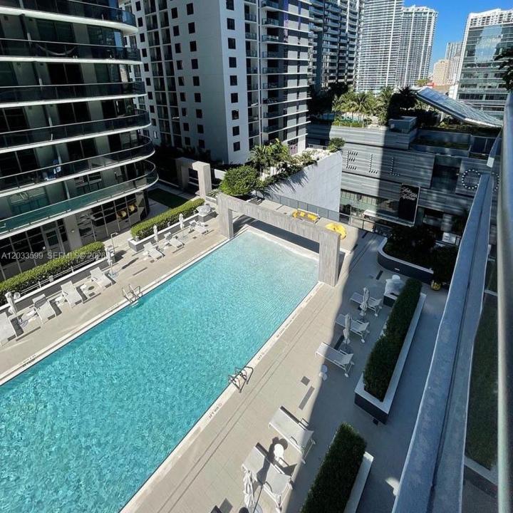 45 SW 9th St 1407, Miami, Florida 33130, Stati Uniti