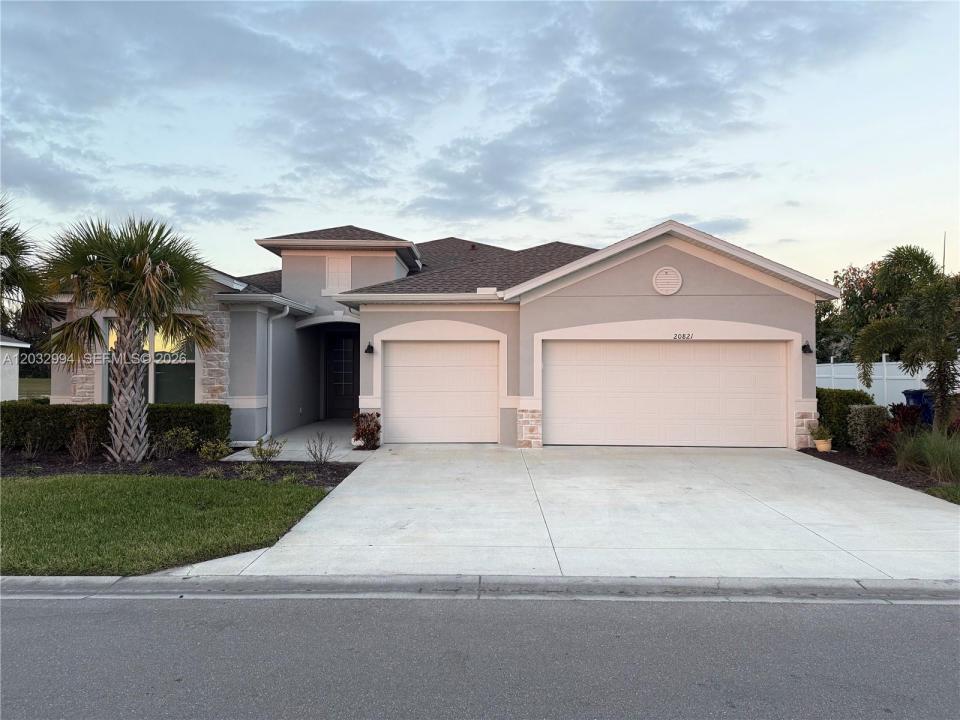 20821 Copperhead, Lehigh Acres, Florida 33936, USA
