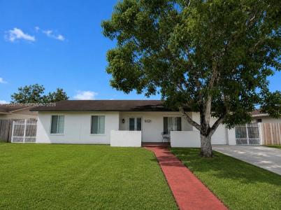 11104 SW 155th Ter, Miami, Florida 33157, USA