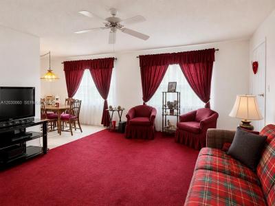 13500 SW 1st St 114U, Pembroke Pines, Florida 33027, USA