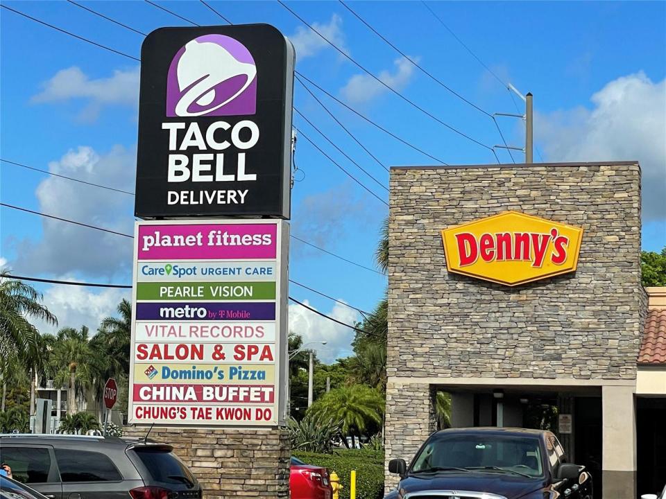 18606 NW 67th Avenue, Hialeah, Florida 33015, Stati Uniti