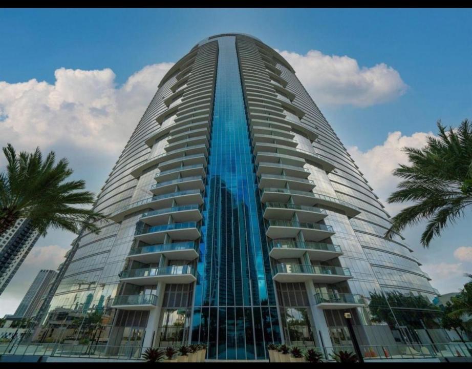 851 NE 1st Avenue 2606, Miami, Floride 33132, États-Unis