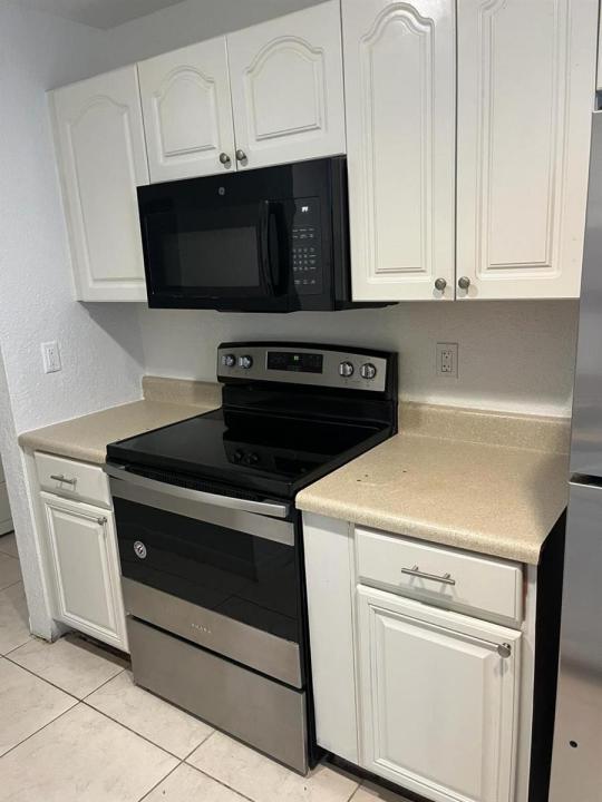 2952 NW 55th Avenue 2A, Lauderhill, Florida 33313, Stati Uniti