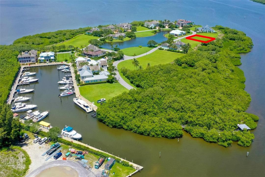 9260 E Marsh Island Drive, Vero Beach, Florida 32963, USA