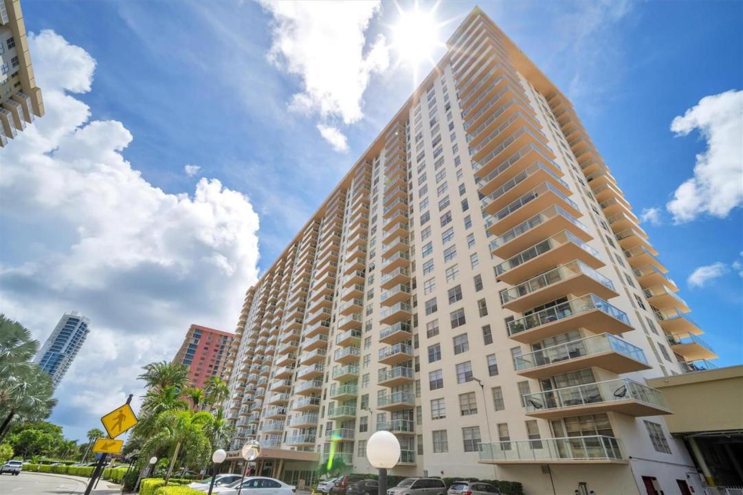 230 174th Street 814, Sunny Isles Beach, Floride 33160, États-Unis