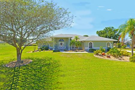 424 Holly Drive, Sebring, Florida 33876