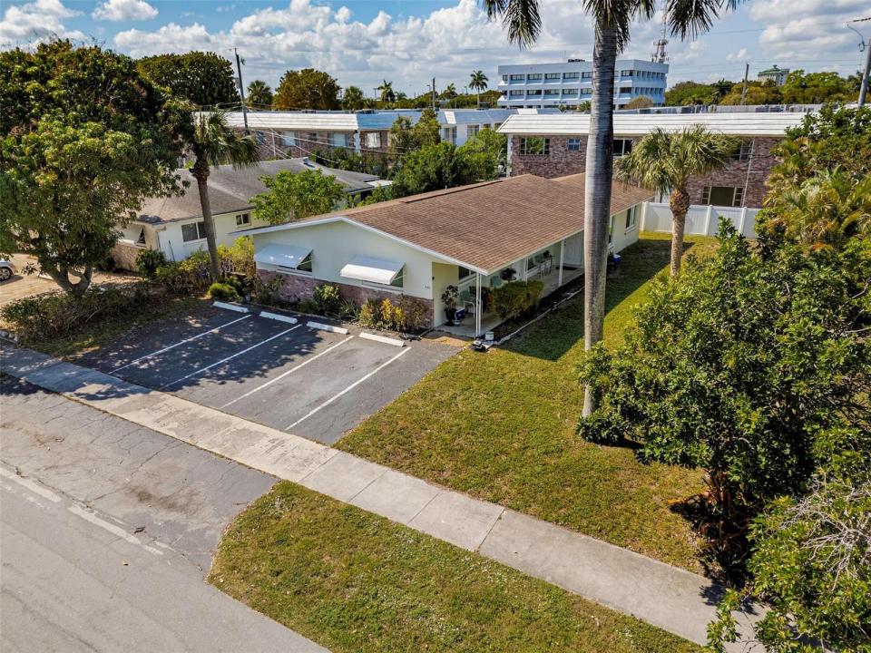 321 SE 1st Avenue, Pompano Beach, Florida 33060, USA