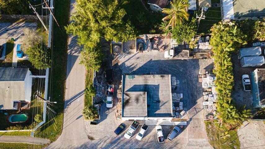 3109 2nd N Avenue, Palm Springs, Florida 33461, USA
