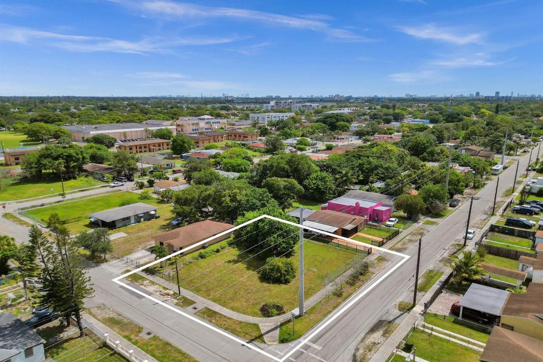 1895 NW 58th Street, Miami, Florida 33142, Stati Uniti