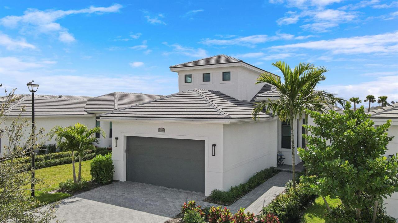 9309 SW Pepoli Way, Port St. Lucie, Floride 34987, États-Unis