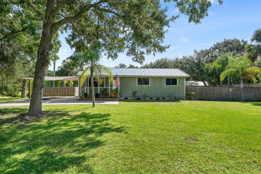 9633 Honeysuckle, Florida 32976, Estados Unidos