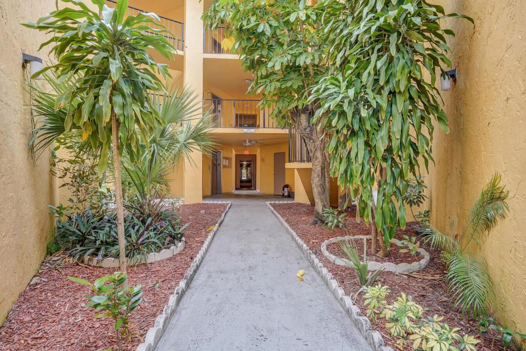 4364 NW 9th Avenue 16-3d, Deerfield Beach, Floride 33064, États-Unis