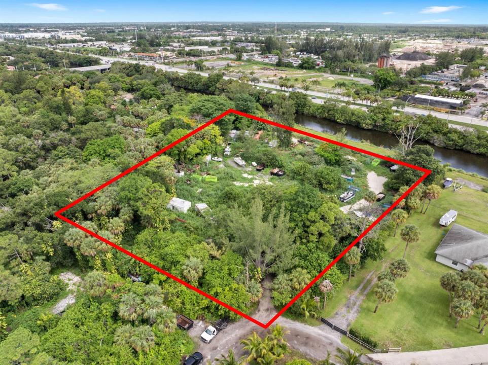 69 Armadillo Way, West Palm Beach, Florida 33411, USA