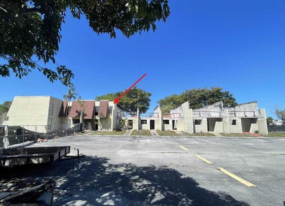 8921 Palm Tree Lane 8921, Pembroke Pines, Florida 33024, USA