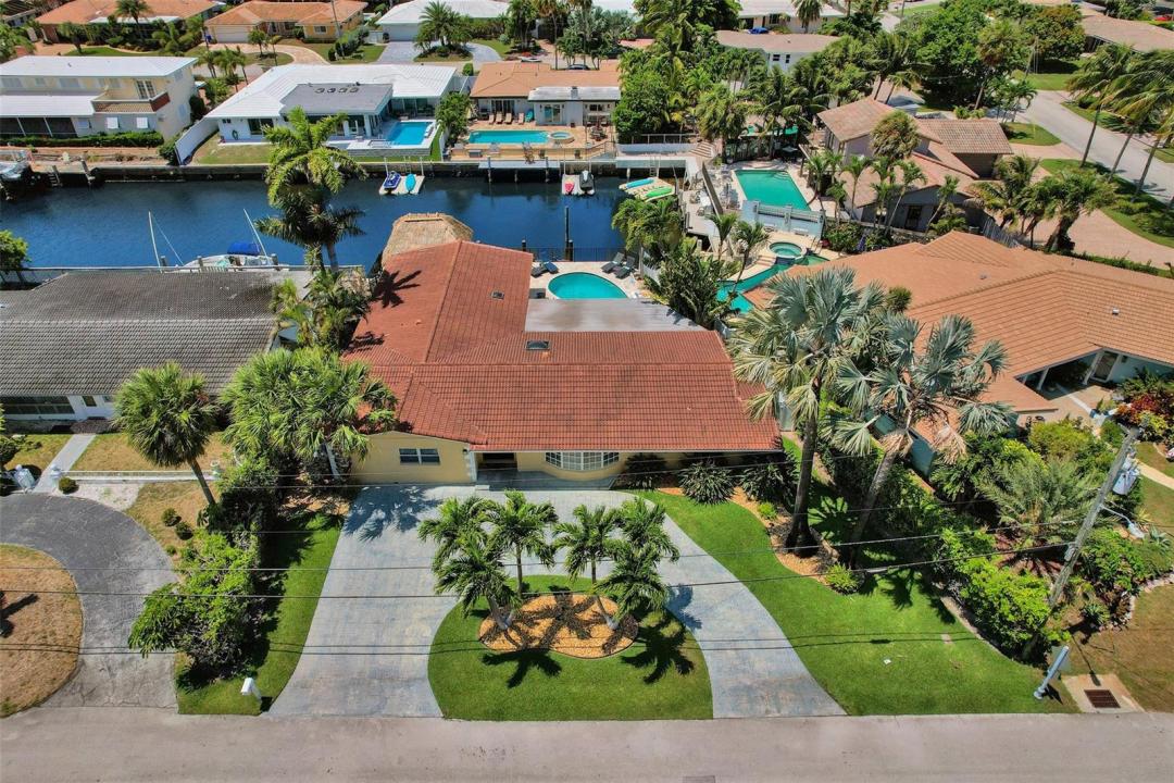 2051 Coral Reef Drive, Lauderdale By The Sea, Floryda 33062, USA