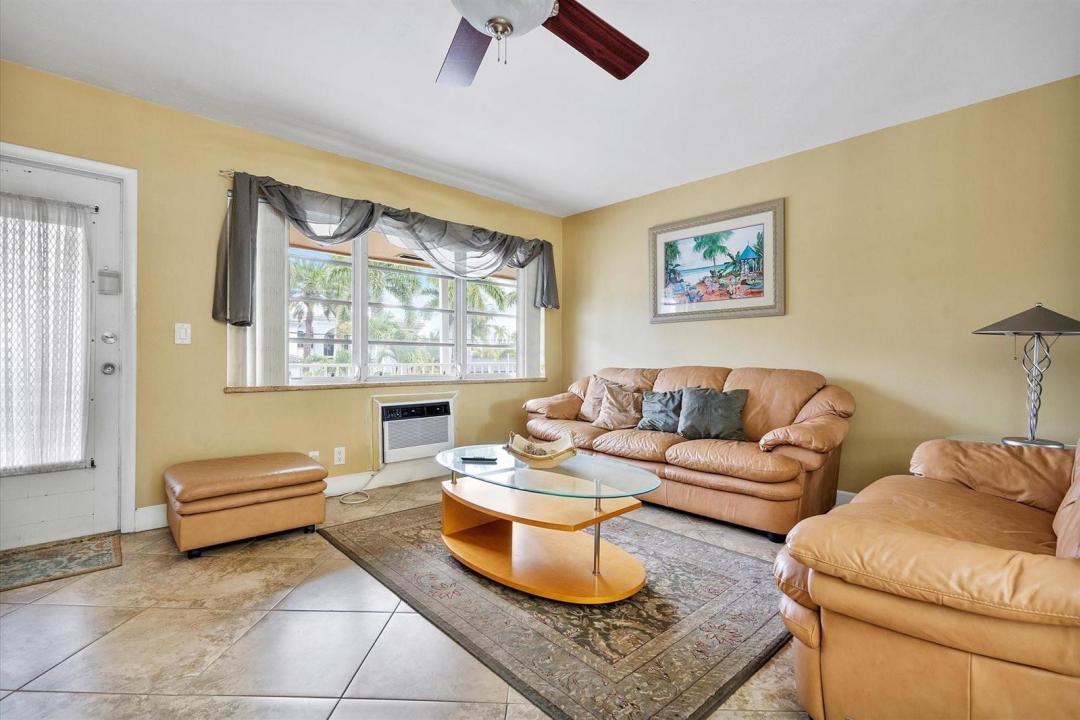 500 Layne Boulevard 18, Hallandale Beach, Floride 33009, États-Unis