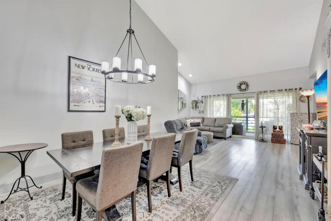 8799 Holly Court 202, Tamarac, Флорида 33321, Соединенные Штаты