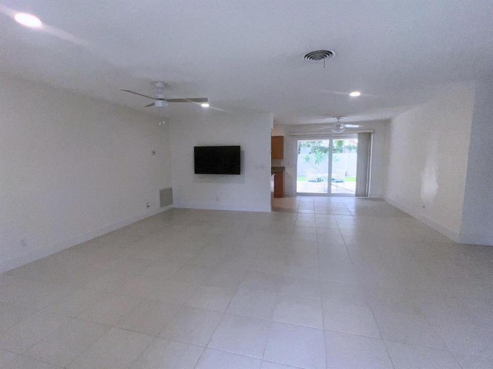 1260 Manor Drive, Riviera Beach, Floride 33404, États-Unis