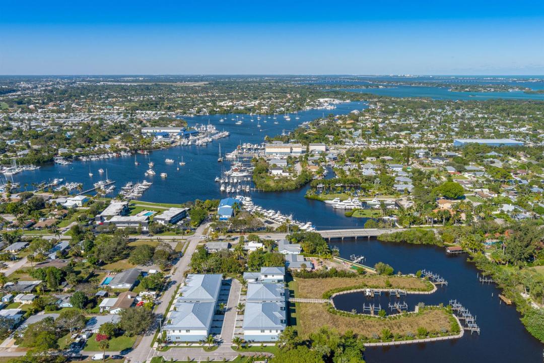 4695 SE Manatee Way, Stuart, Floryda 34997, USA