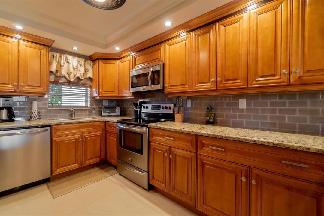 820 S Hollybrook Drive 209, Pembroke Pines, Floride 33025, États-Unis