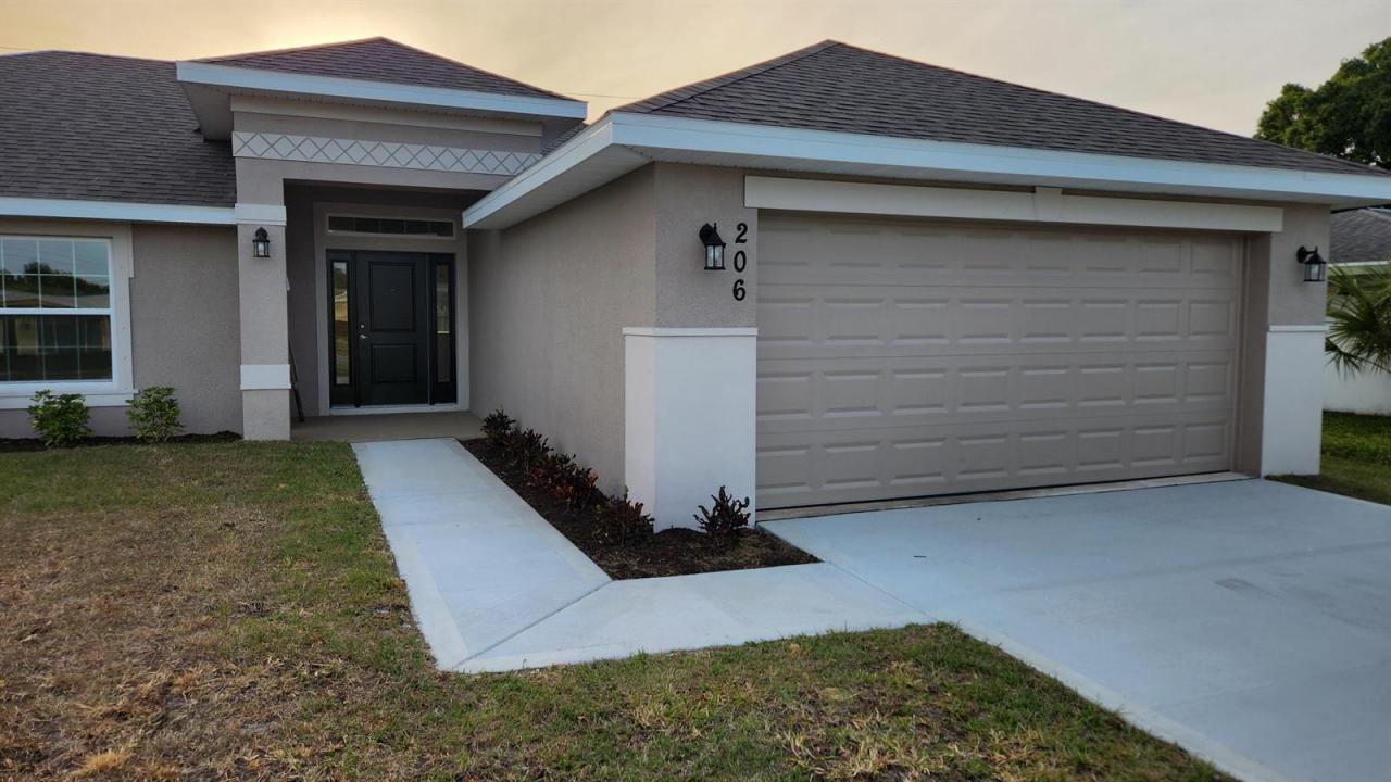 233 SW Becker Road, Port St. Lucie, Floride 34953, États-Unis