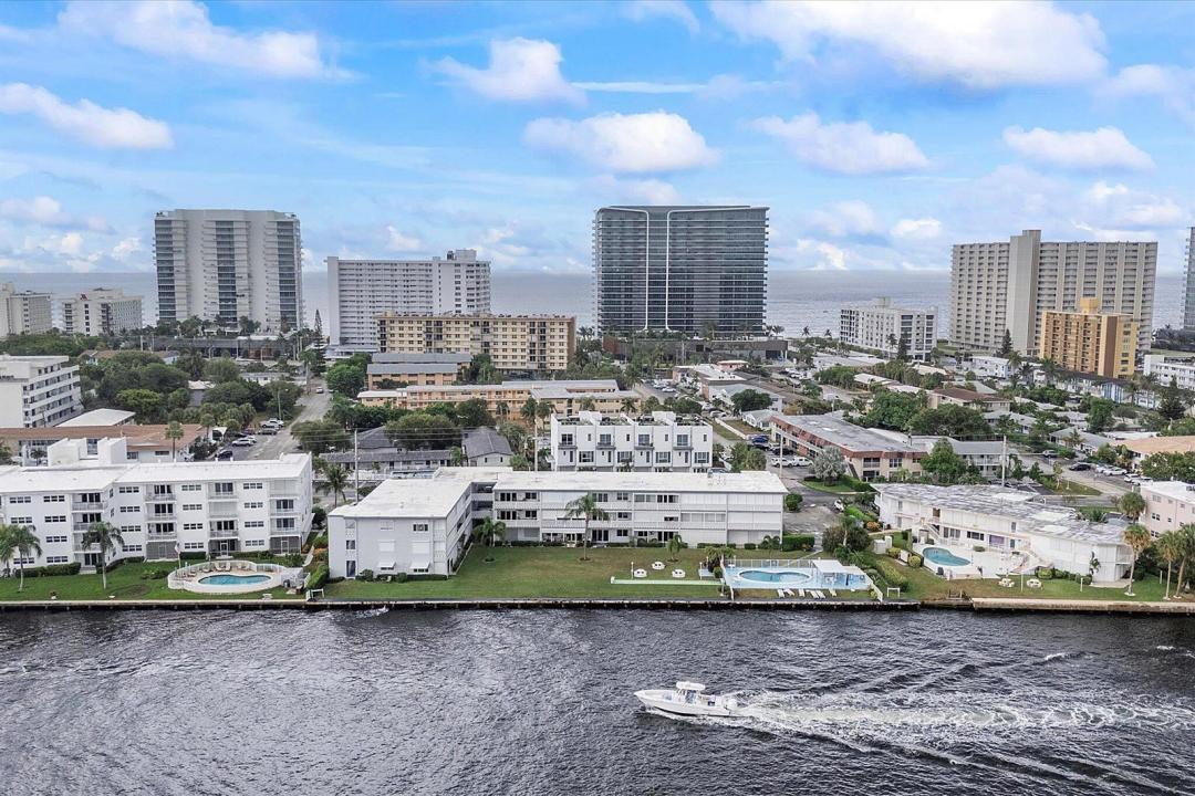 1001 N Riverside Drive 104, Pompano Beach, Florida 33062, Stati Uniti