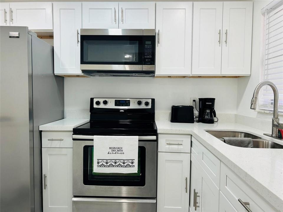 2871 E Sunrise Lakes Drive 101, Sunrise, Floride 33322, États-Unis
