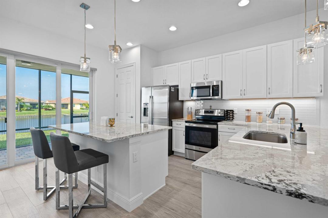 25074 SW Alberti Way, Port St. Lucie, Floride 34986, États-Unis