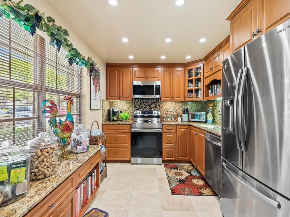 4221 W Palm Aire Drive 102, Pompano Beach, Floride 33069, États-Unis