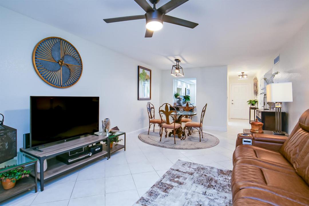1225 Carlton Court 205, Fort Pierce, Floride 34949, États-Unis