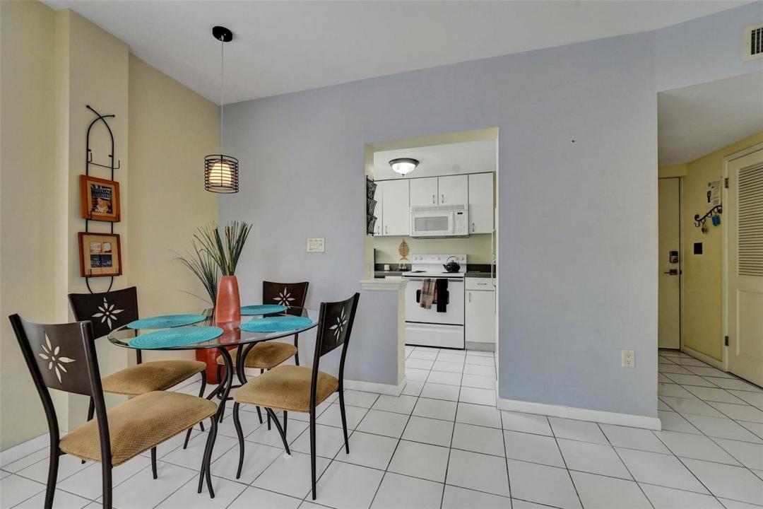 341 N Birch Road 316, Fort Lauderdale, Florida 33304, Stati Uniti
