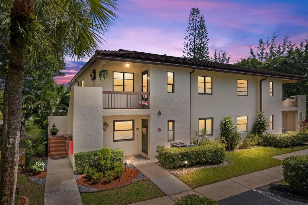 21734 Arriba Real 32b, Boca Raton, Florida 33433, USA