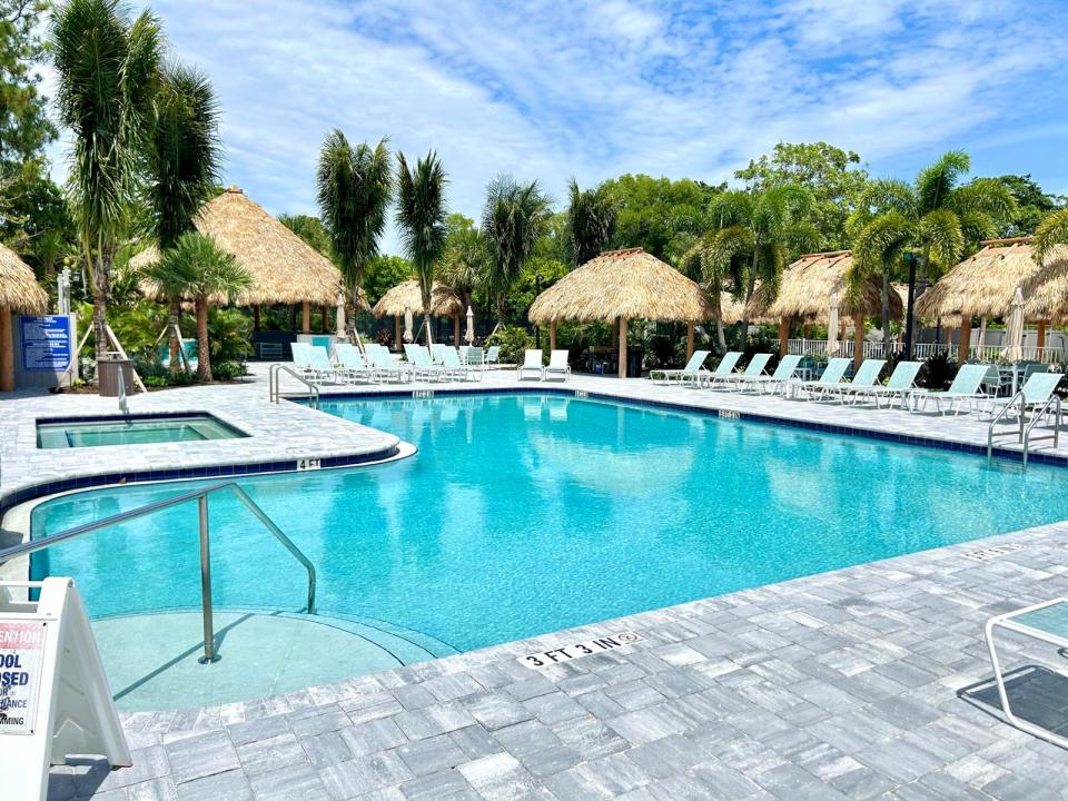413 Hibiscus Drive, Deerfield Beach, Florida 33442, USA