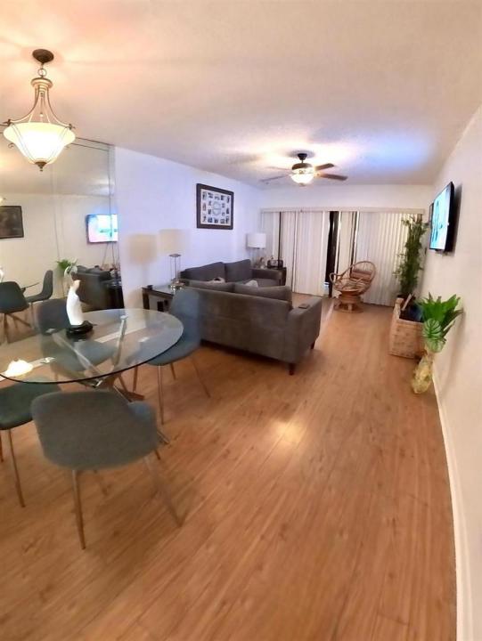 2161 W Woolbright Road M202, Boynton Beach, Floride 33426, États-Unis