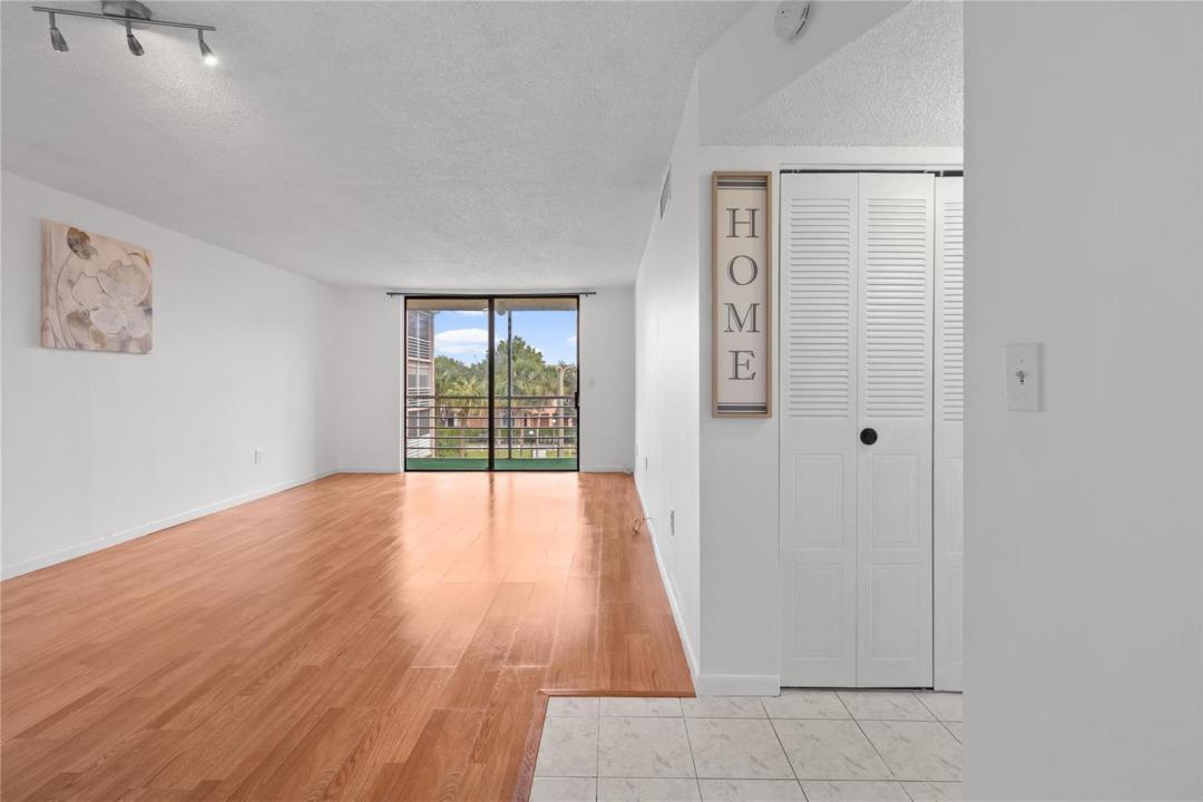 1830 SW 81st. Avenue #4317, North Lauderdale, Florida 33068, USA