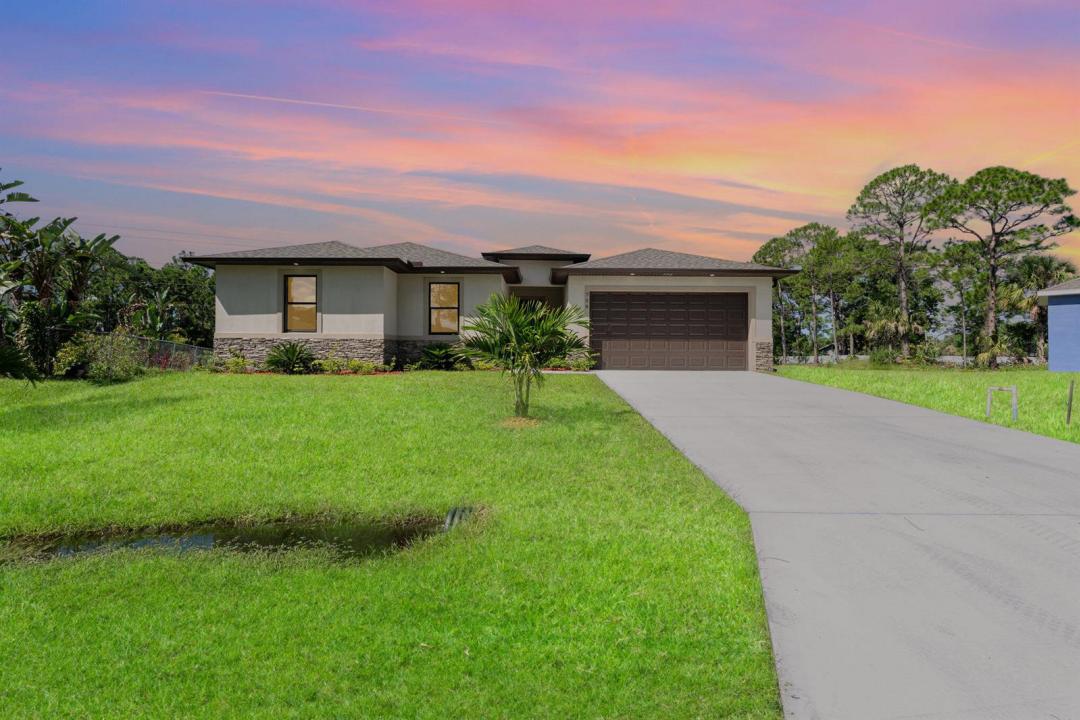 1319 Schneider SW Street, Palm Bay, Floride 32908, États-Unis